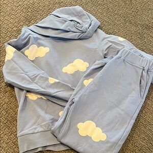 Lola + The Boys Light Blue set with white clouds